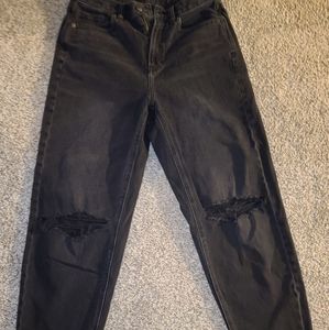 American Eagle Distressed Black High Waist  Relaxed Mom Jean Size 6
